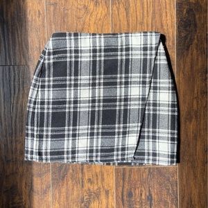 Hollister Plaid Mini Skirt size xs